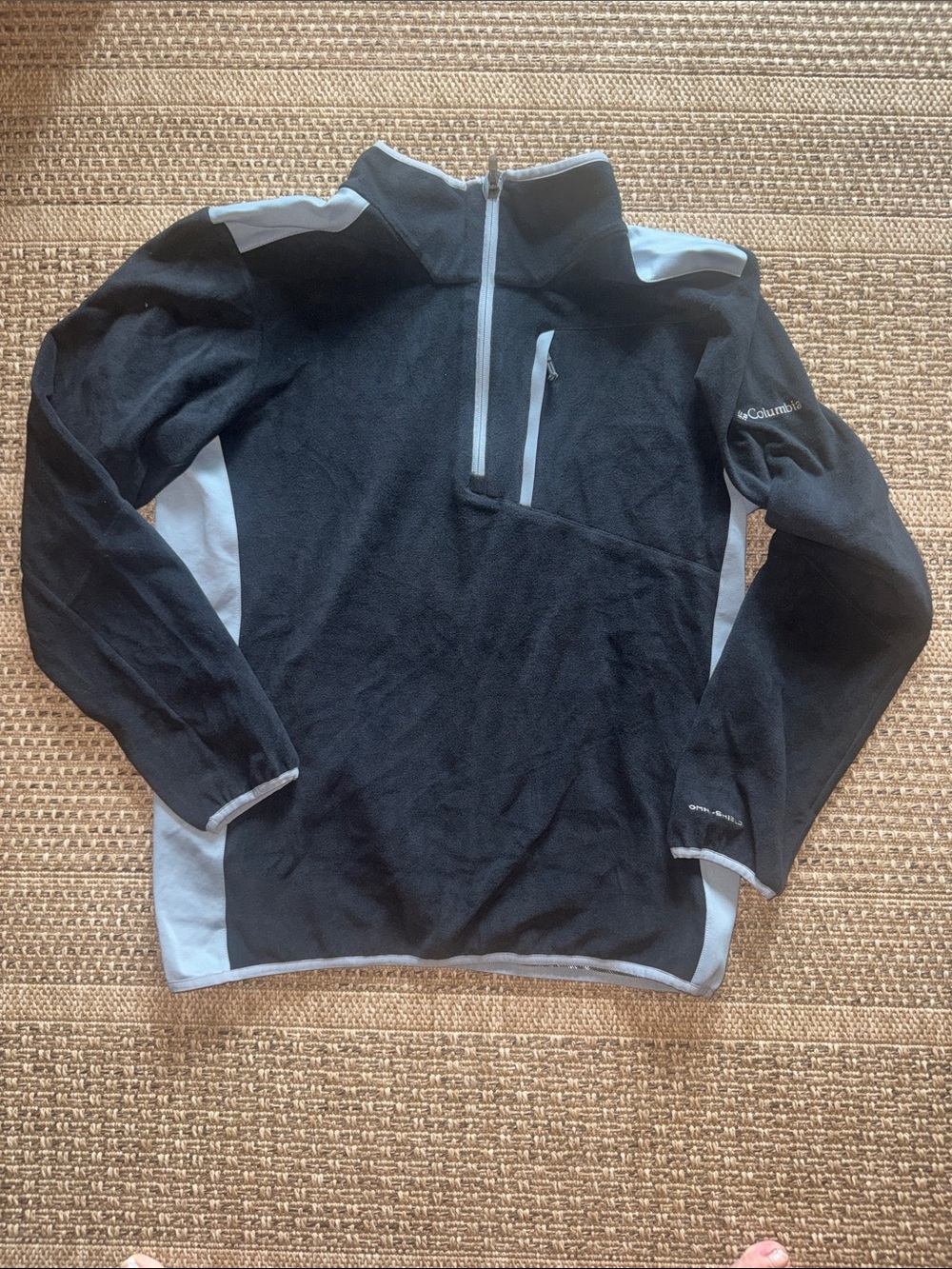Columbia Black and Light Gray Quarter-Zip Fleece Pullover